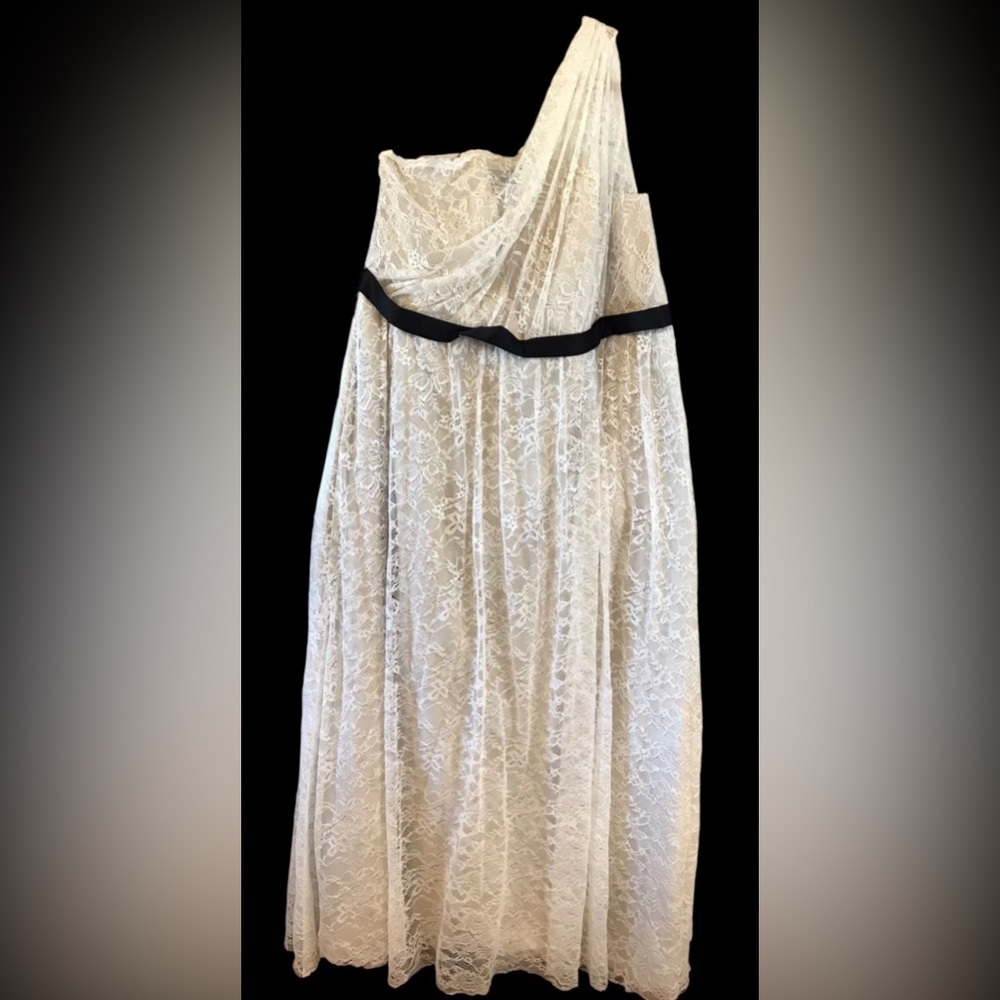 NWOT Alfred Angelo Lace Overlay One Shoulder Ivory Wedding Dress Size‎ 22 W - Picture 3 of 5